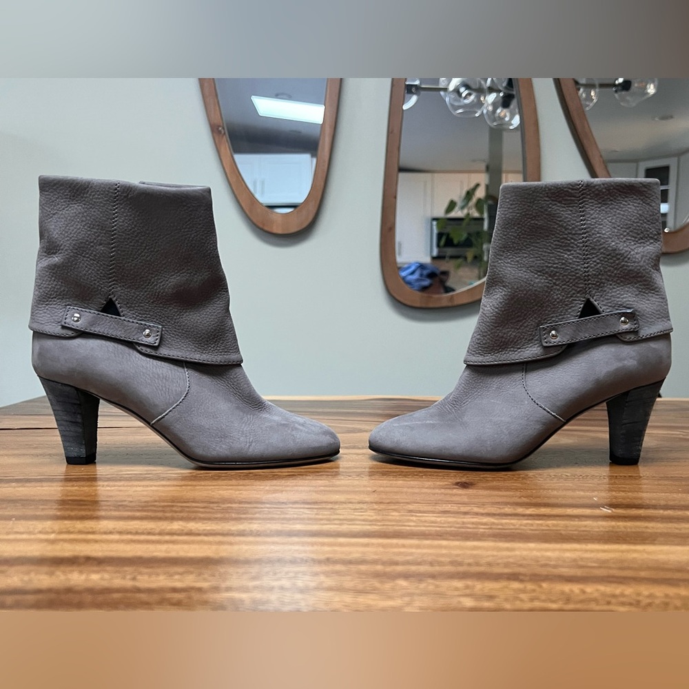 Theory Dottie Dusty Suede Leather Gray Ankle Booties